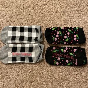2 pairs design socks